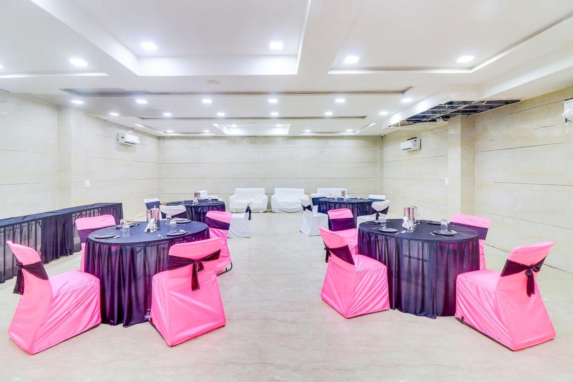 Hotel O Golden Grand Агра Екстериор снимка